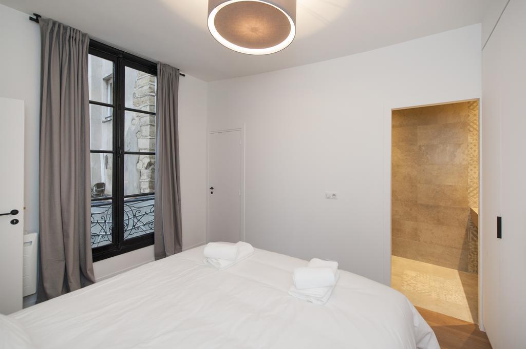 פריז Pick A Flat'S Apartment In Le Marais - Rue Sainte Croix De La Bretonnerie חדר תמונה