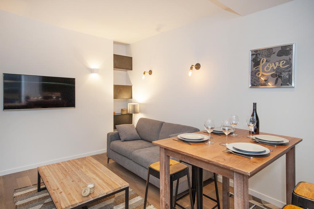 פריז Pick A Flat'S Apartment In Le Marais - Rue Sainte Croix De La Bretonnerie מראה חיצוני תמונה