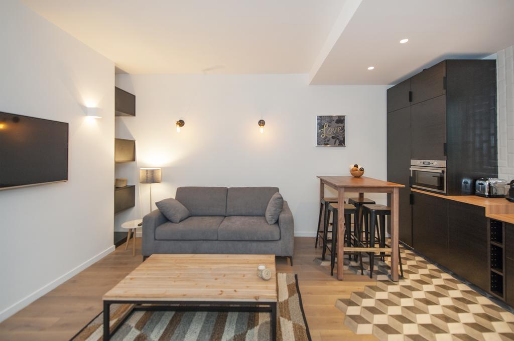 פריז Pick A Flat'S Apartment In Le Marais - Rue Sainte Croix De La Bretonnerie מראה חיצוני תמונה